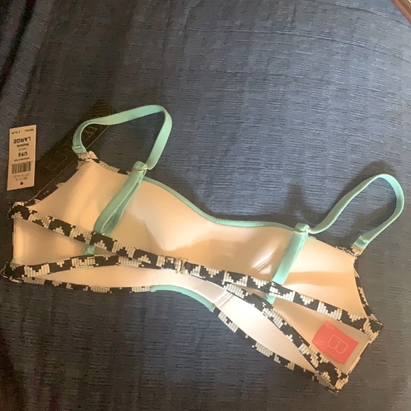 NWT B. Swim Bikini Top (L) - Picture 2 of 7